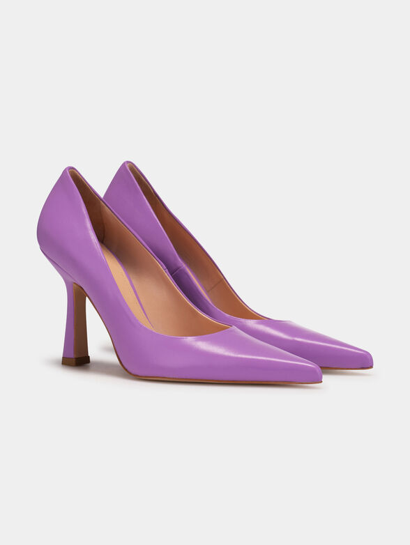Heeled shoes in peach color - 2