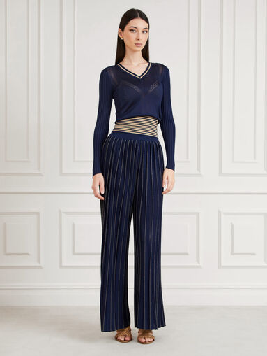 Pleated trousers with wide legs - 5