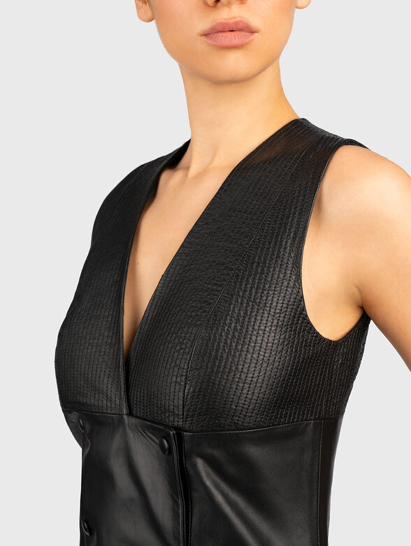 Mini dress with accent buttons  - 3