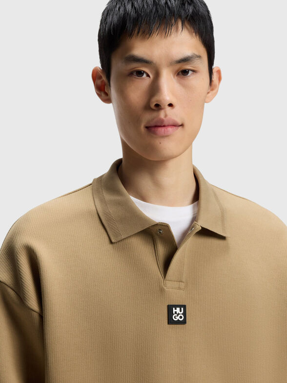 Sweatshirt with a button on the collar - 4