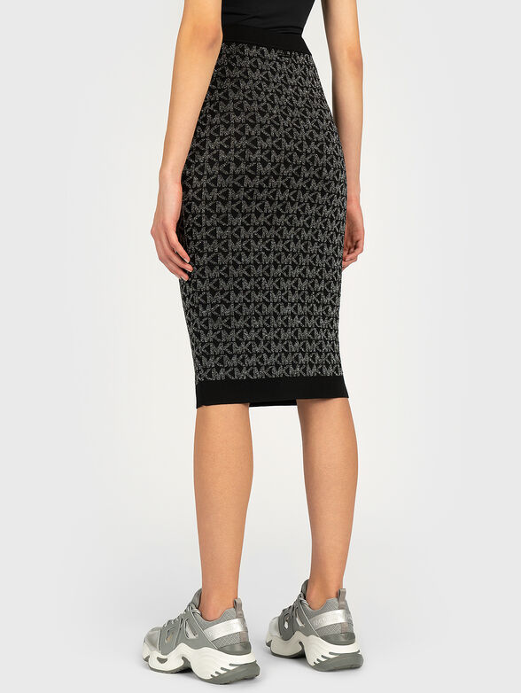 Knit skirs with metallic threads - 2