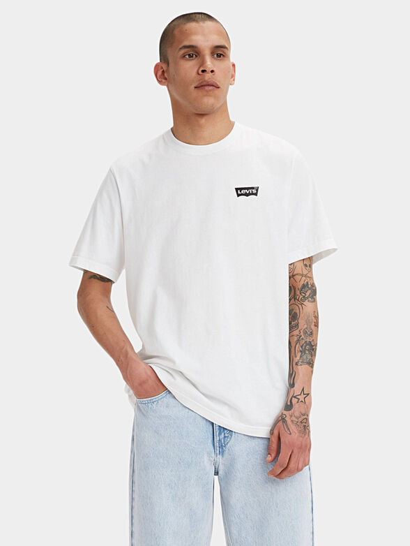 Levi’s® white T-shirt with logo print on the back - 1