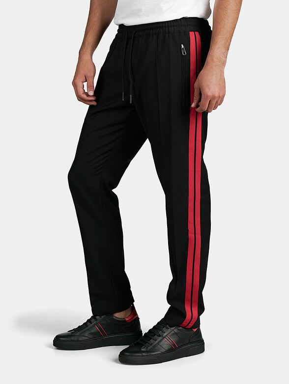 Pants with contrasting side stripes - 1