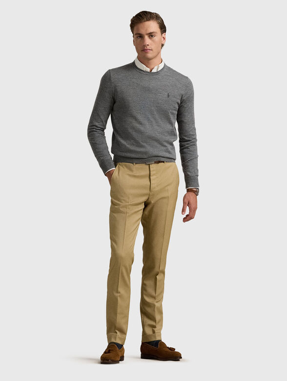 Wool sweater with oval neckline - 2