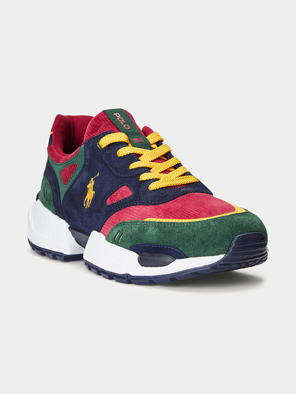 Sports shoes with coloured inserts - 2