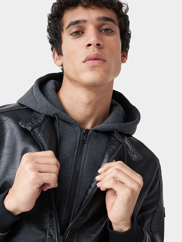 Jacket with removable hood - 4