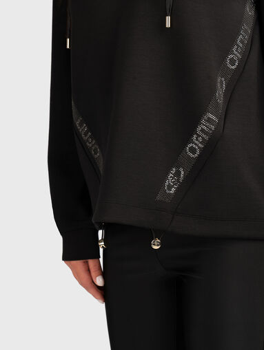 V-neck sweatshirt - 5