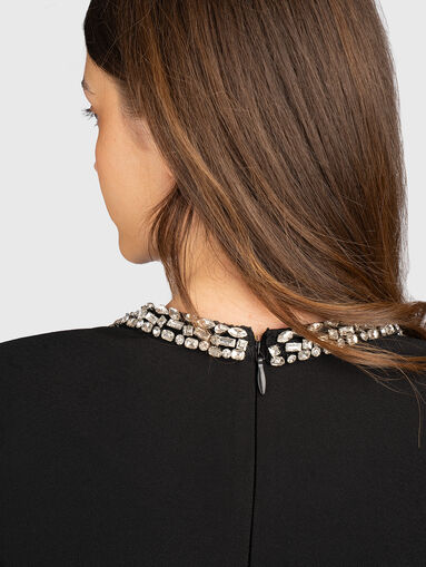 Long-sleeved dress with crystal appliqu&eacute;s - 3