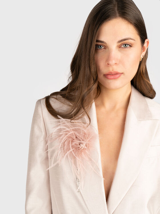 Brooch with feathers - 1