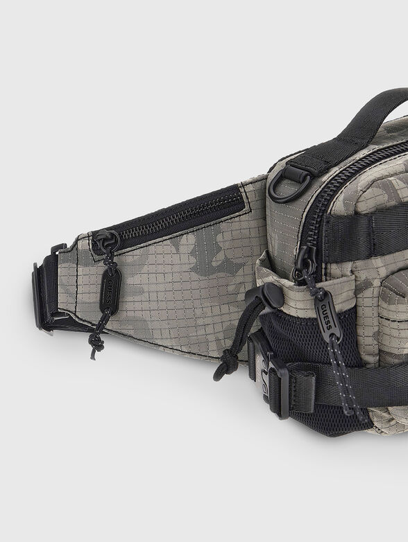 Waist bag with logo - 4