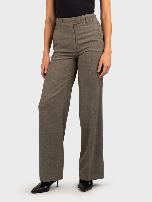 High waist trousers with pockets