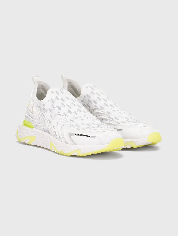 BLAZE PYRO sports shoes in black color - 2