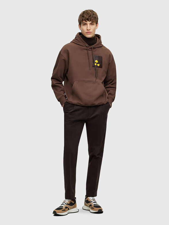 Beige sneakers with black elements - 2