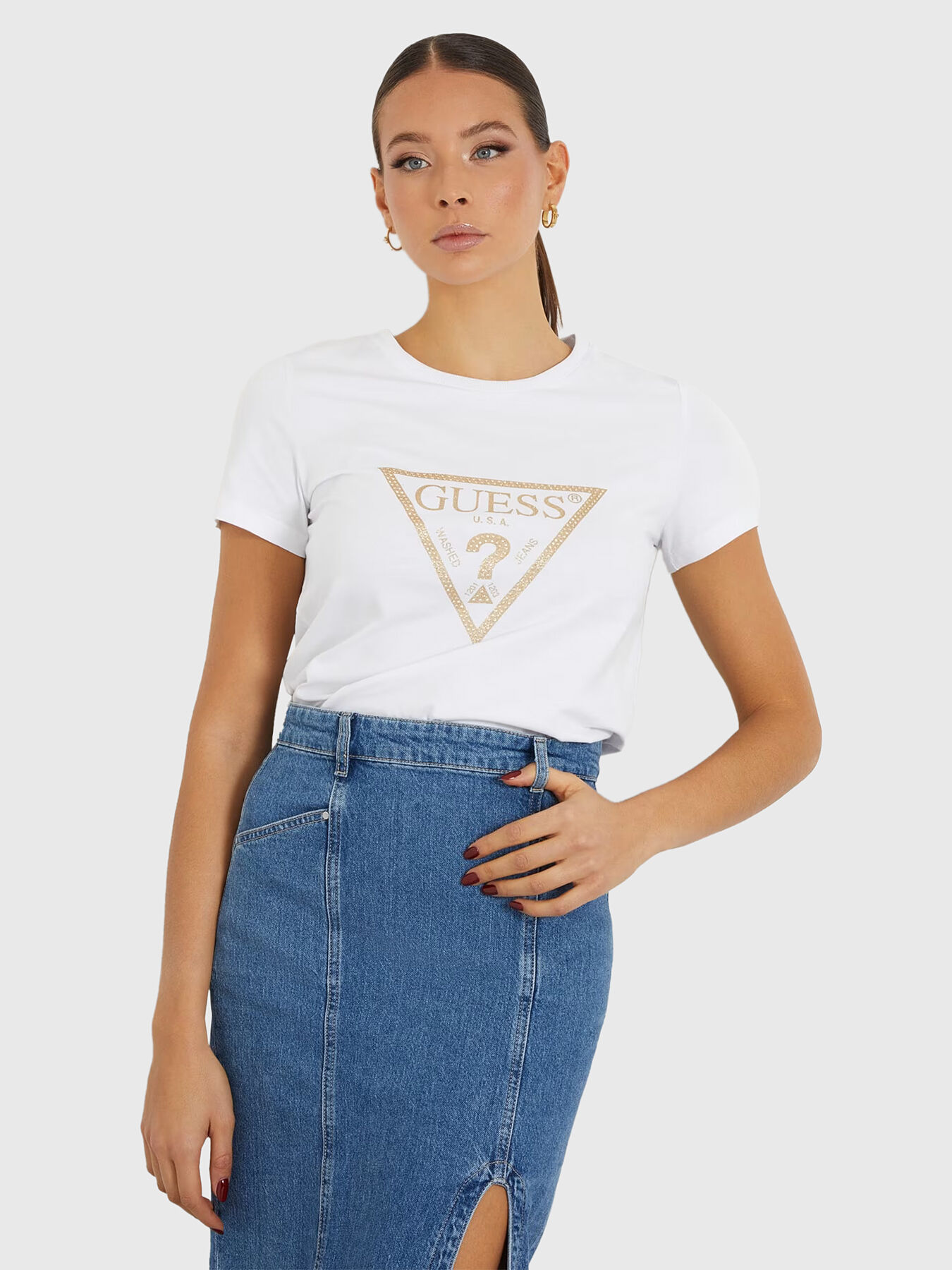 GOLD TRIANGLE black T shirt brand GUESS Globalbrandsstore en
