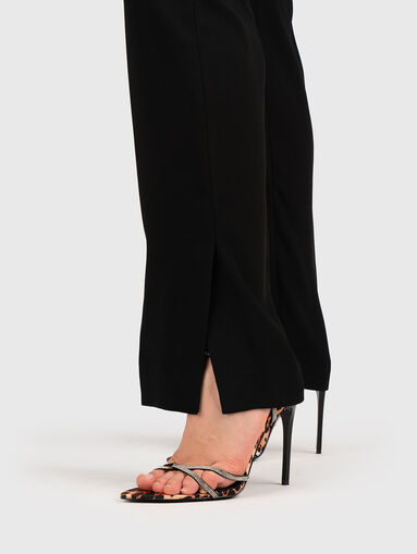 Trousers with high waist and wide legs - 4