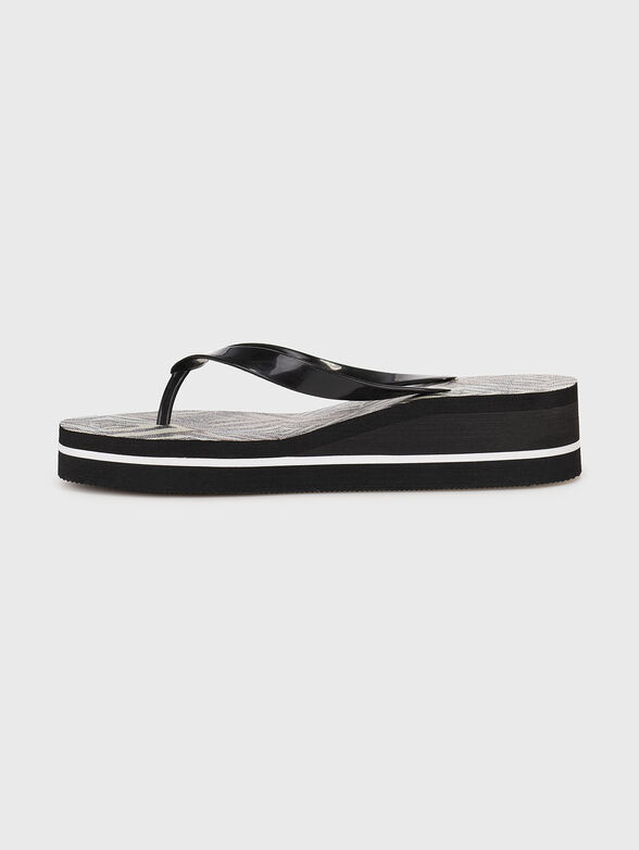 Animal print flip-flops - 4