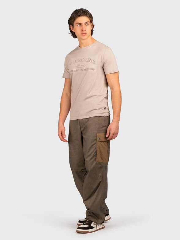 GUESS CLUB LOGO T-shirt with embossed design - 2