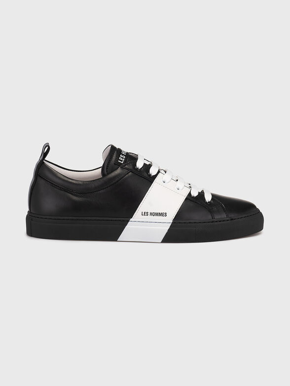 Leather sports shoes with contrasting details - 1