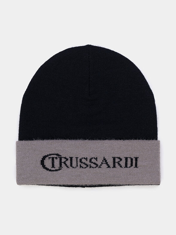 Hat with logo  - 1