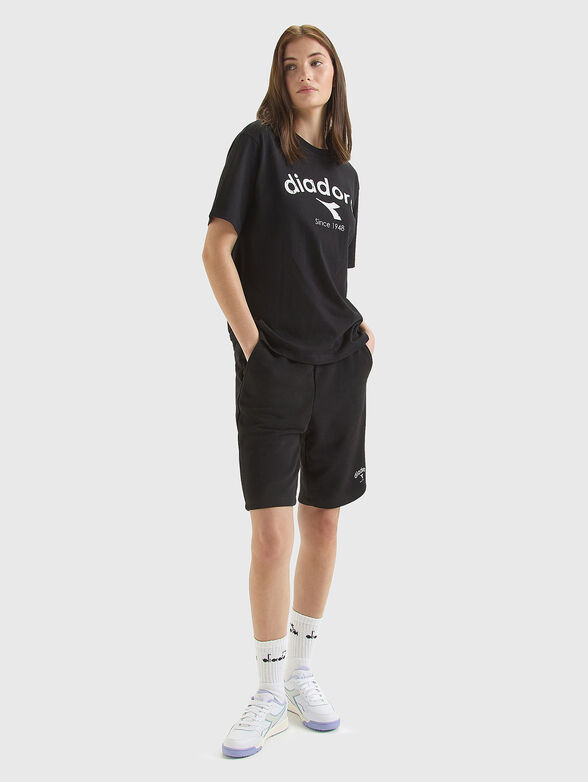 Unisex T-shirt with logo - 3