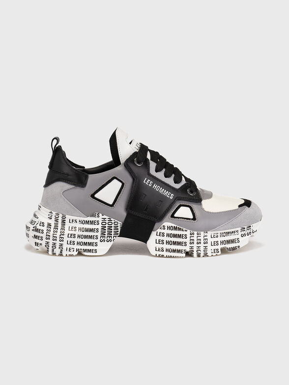 Sports shoes with accent sole - 1