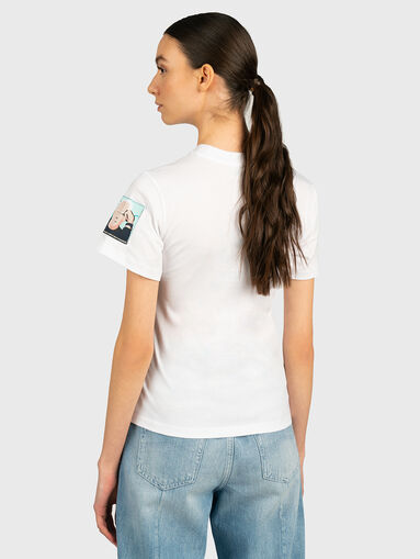 White T-shirt - 4