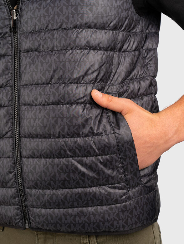 Reversible vest in black - 5