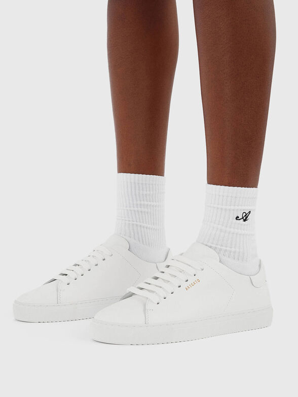 White leather sports shoes  - 2