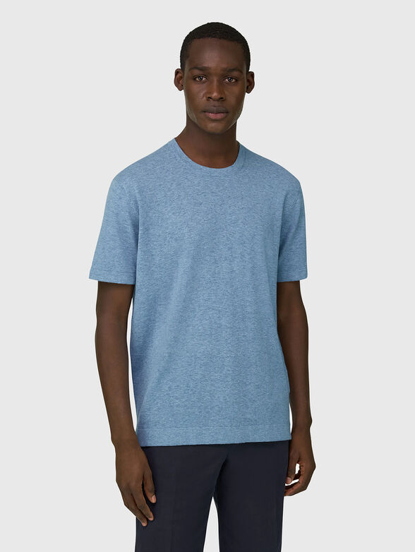 Light blue T-shirt made of a linen blend  - 1