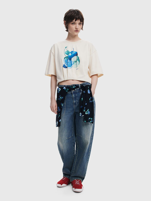 Short T-shirt with oval neckline - 2