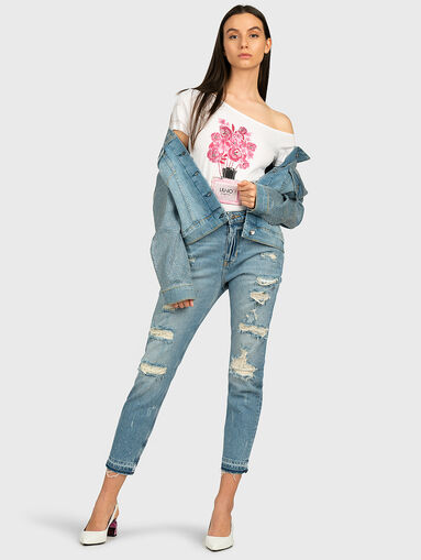 Jeans with abrasions and crystal applications - 5