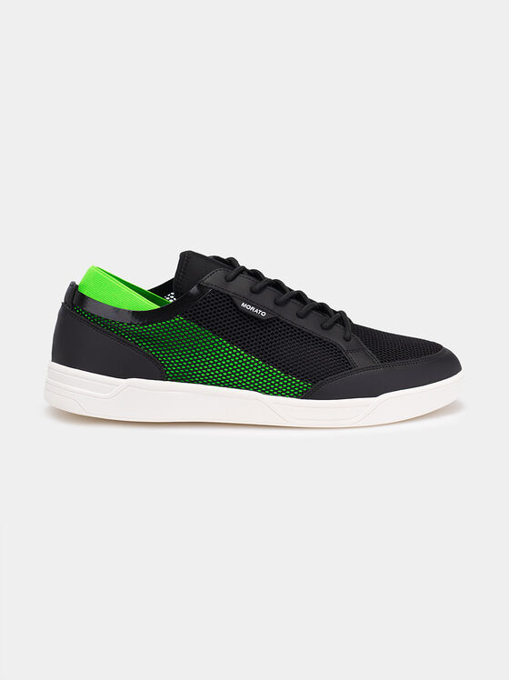 Спортни обувки в черен цвят - 1
