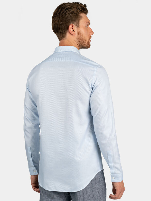 Cotton shirt in gentle blue - 2