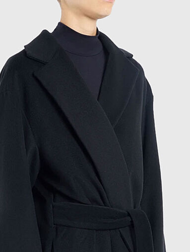 Loose fit wool coat with belt - 5