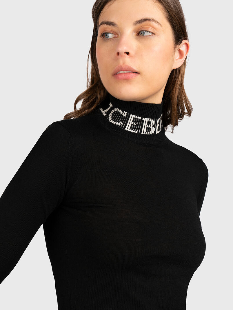 Sweater with polo collar and logo accent  - 3