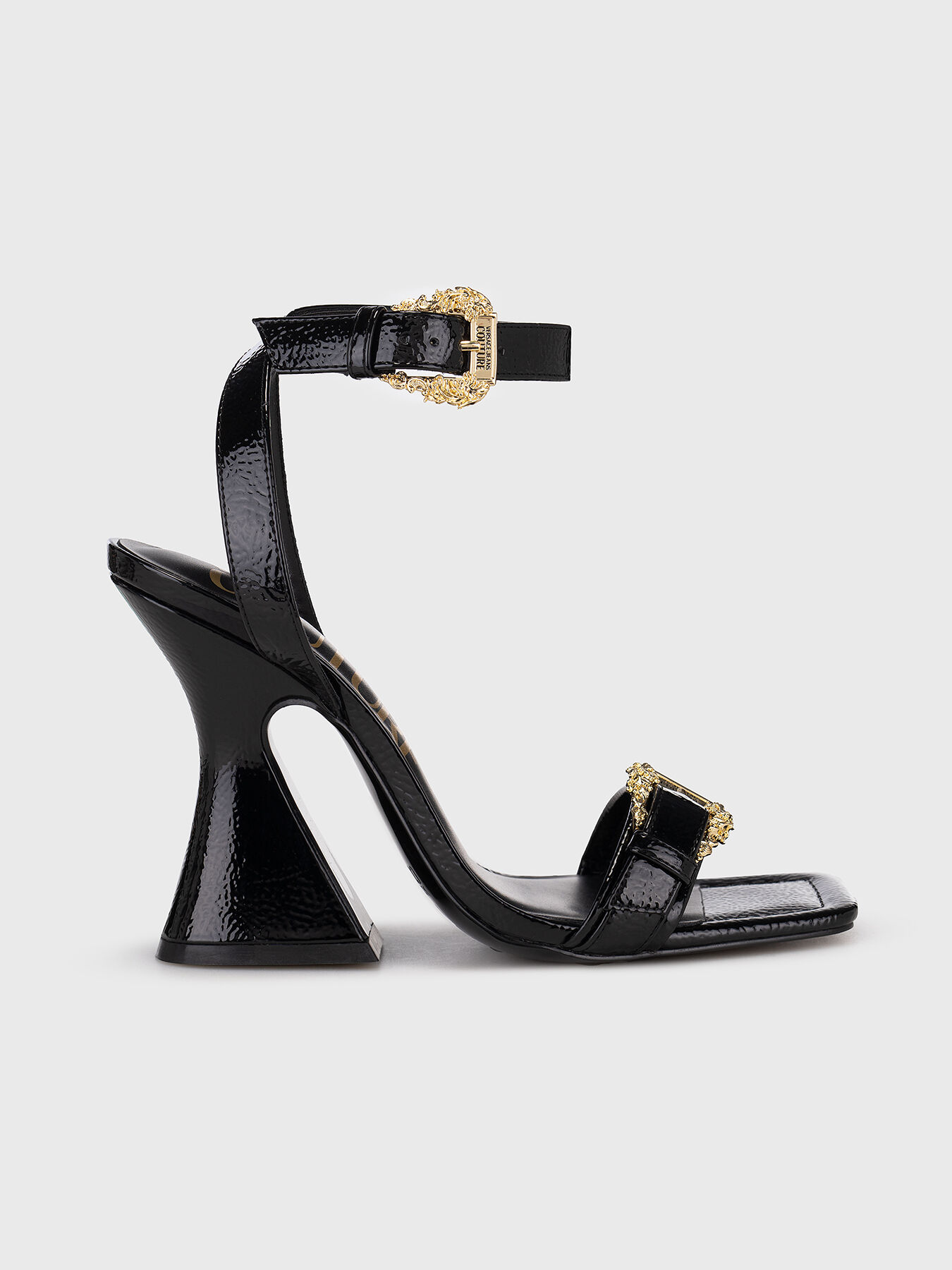 サンダル・ミュール VERSACE JEANS SS25 (78VA3SQ3 ZS365G89) Amazon.com | VERSACE JEANS COUTURE Sandal 78VA3SQ3 ZS365