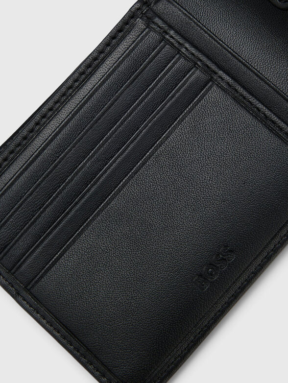 Leather wallet with embossed logo - 3