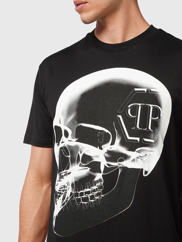 Black T-shirt with contrast print - 3