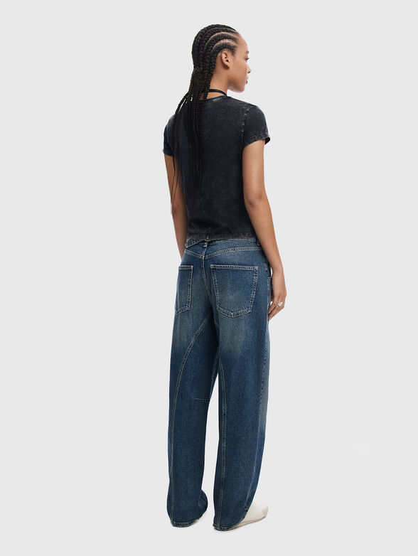T-shirt with oval neckline - 2