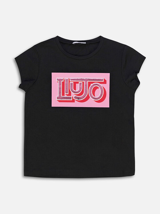 Тениска в черен цвят с лого ринт - 1