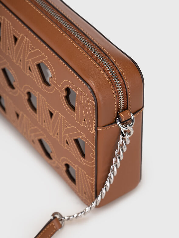 Perforated logo-detail crossbody bag  - 6