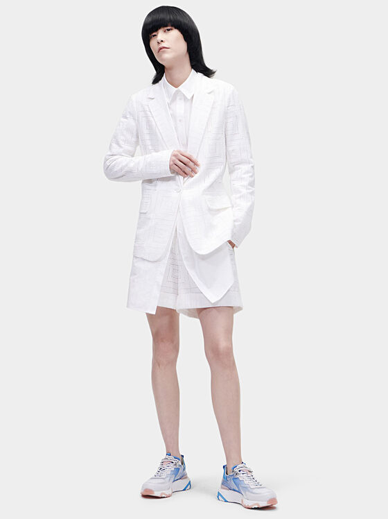 Памучно бяло сако с ажурни бродерии - 1