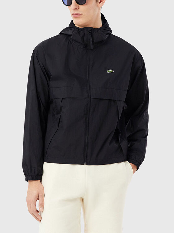 Черно преходно яке - 1