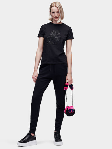 Branded T-shirt with boucle logo - 5