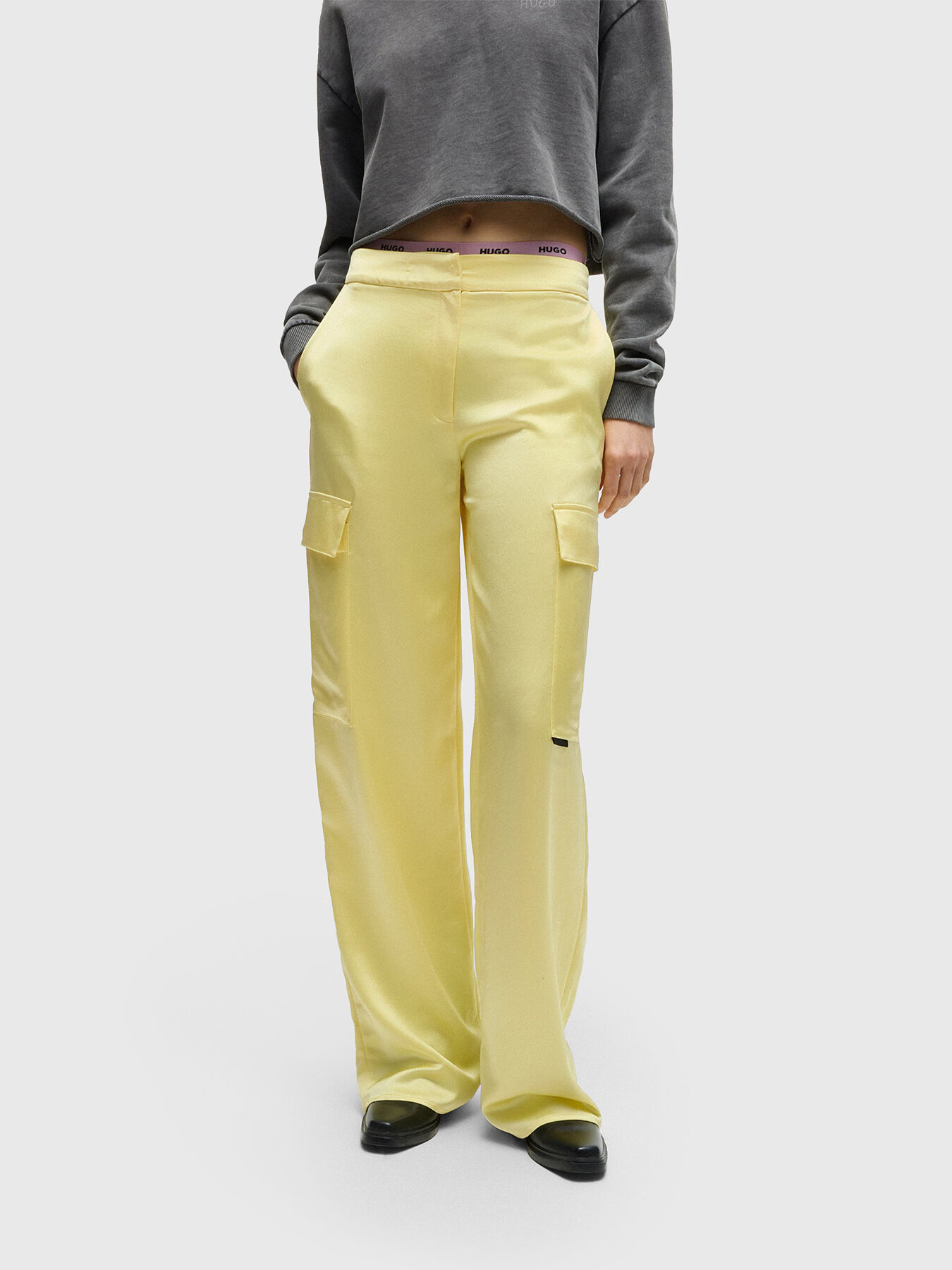 Black and yellow cargo pants shop