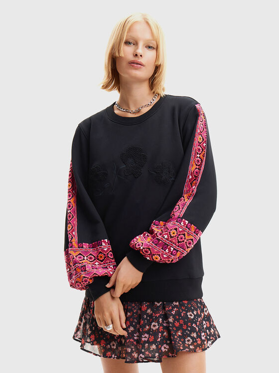 Sweatshirt with embroidery - 1