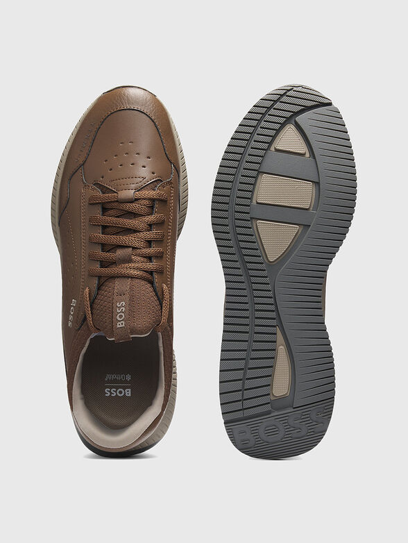 Black sports shoes with logo - 4