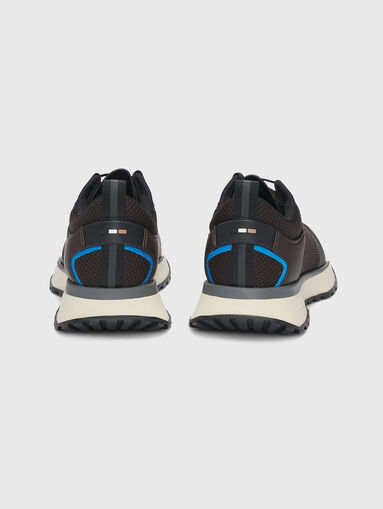 Sports shoes with logo - 4