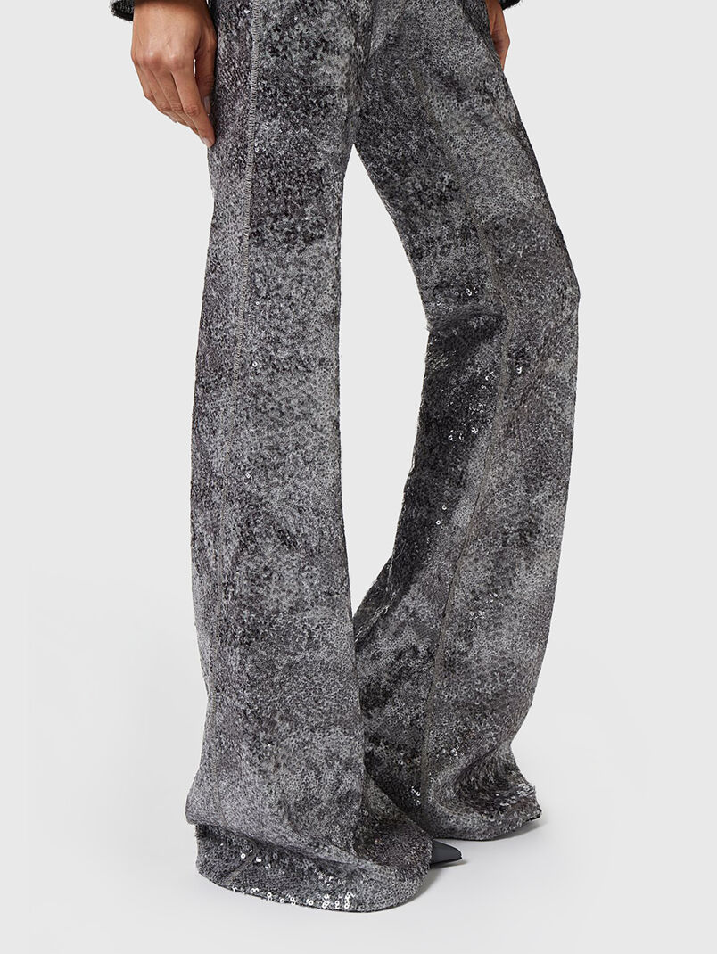 Trousers with sequins - 3
