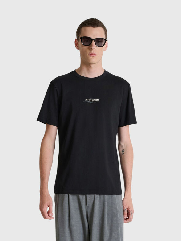 Black t-shirt - 1
